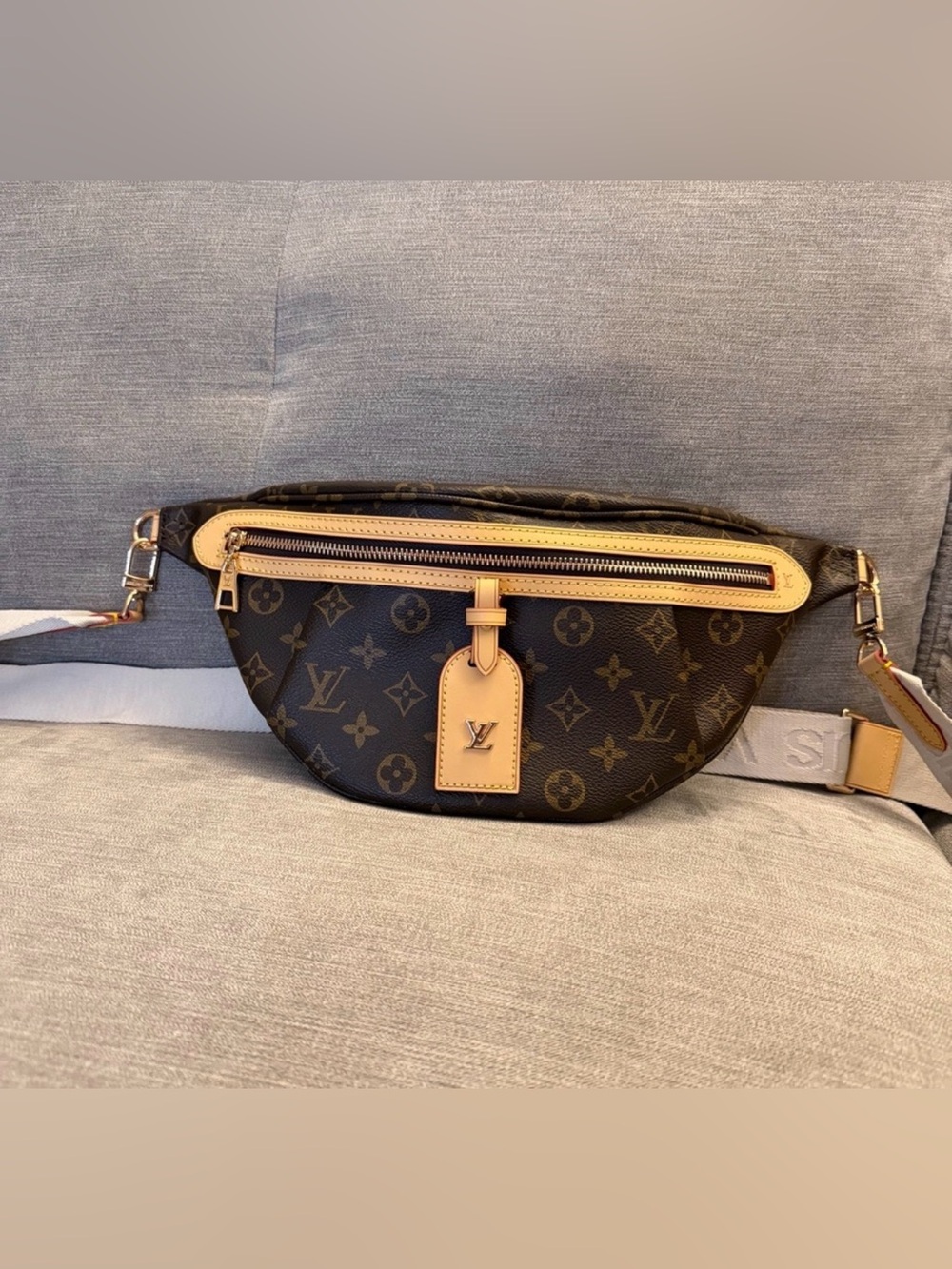 Louis Vuitton Monogram Crossbody bag